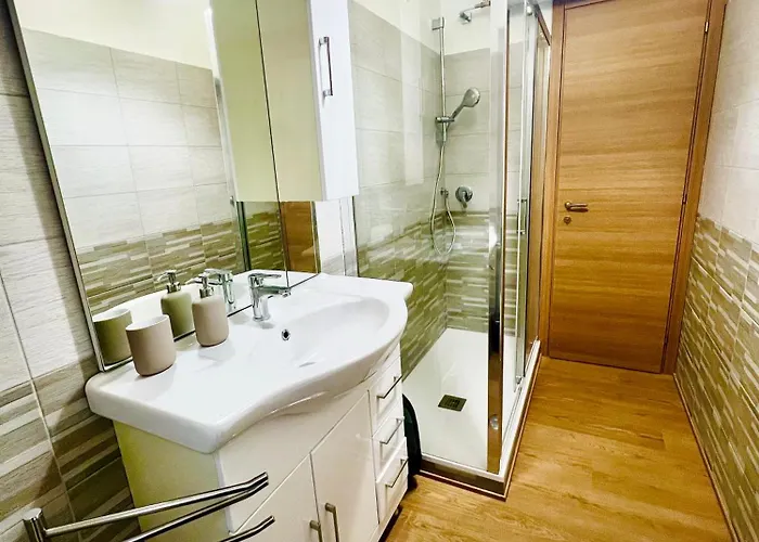 Διαμέρισμα Charming Eur *